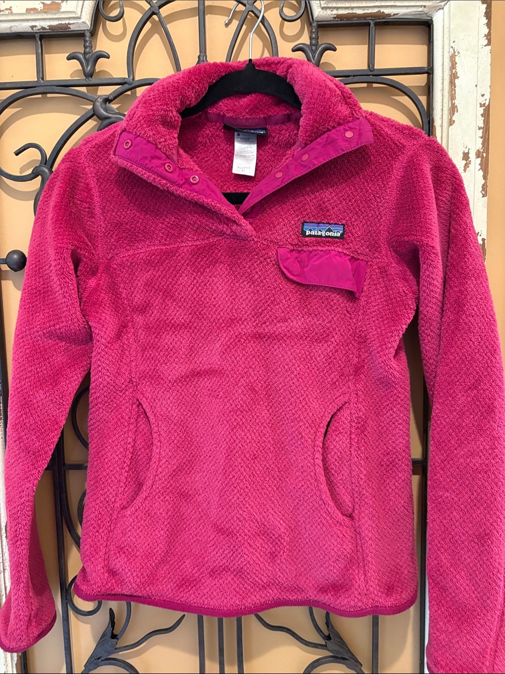 Patagonia  Pink Fleece Pullover Jacket Size Extra Small women’s